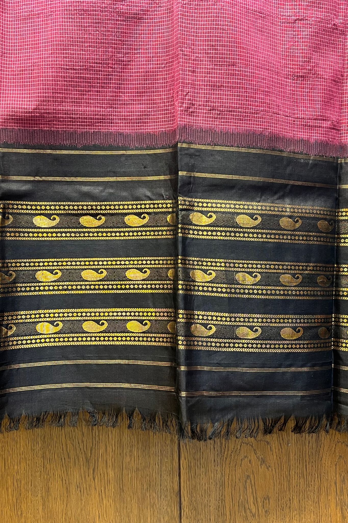 Elegant Cotton Gadwal Handloom Saree – Purple & Black with Zari Accents