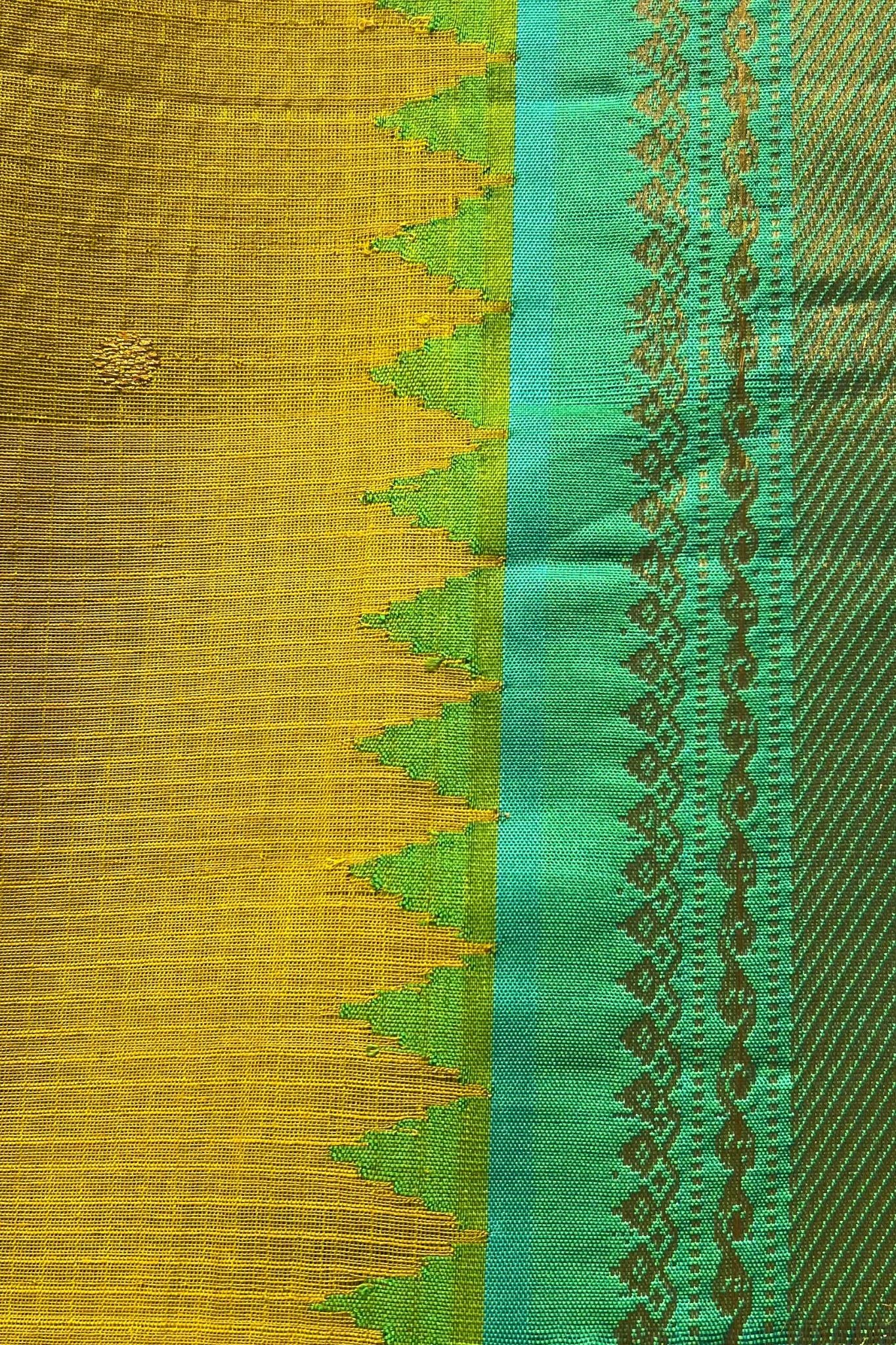 Vibrant Sico Gadwal Handloom Saree – Yellow & Green with Zari Work
