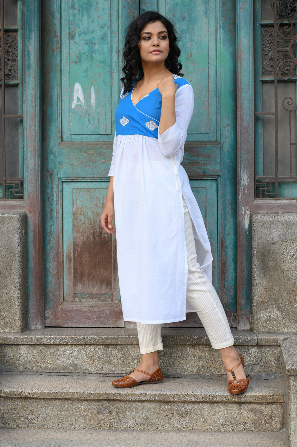 White Cotton Akaxhi Kurti
