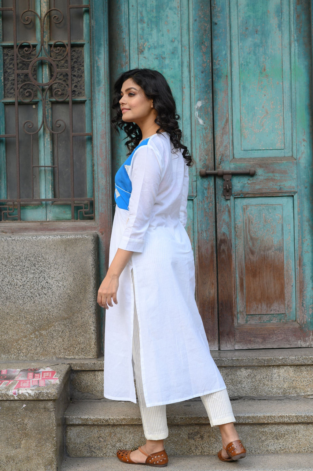 White Cotton Akaxhi Kurti