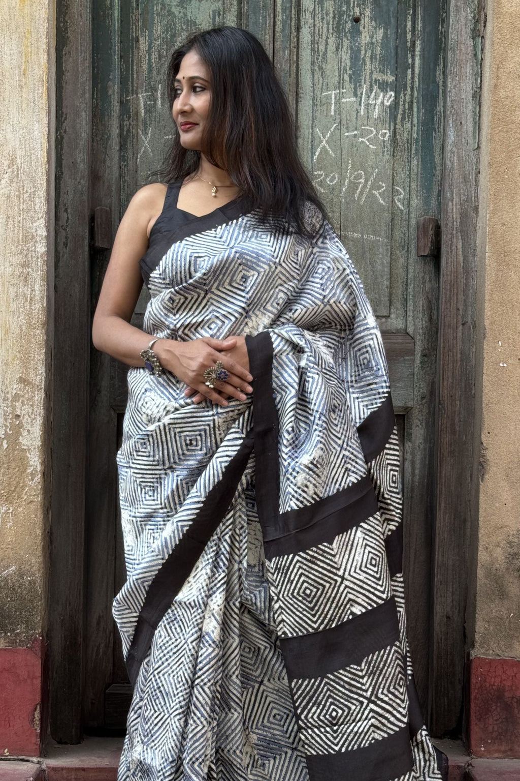 Handwoven Mulberry Silk Batik Saree with Geometric Pattern