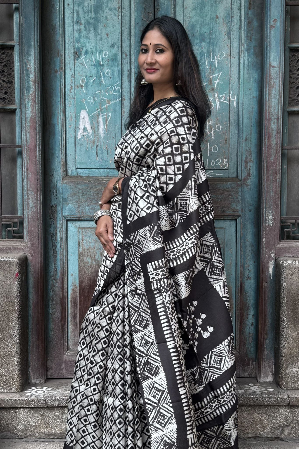 Handwoven Mulberry Silk Batik Saree with Geometric Pallu