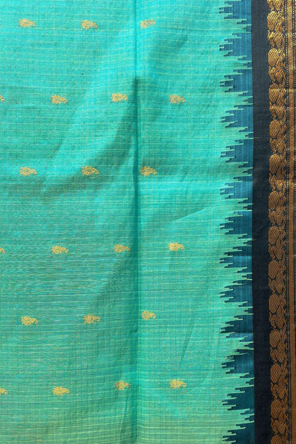Elegant Sico Gadwal Handloom Saree – Green & Black with Zari Work